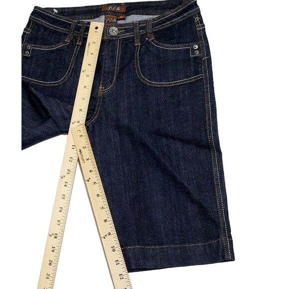 Yuva Jean Women's Bermuda Shorts  sz 8 Thick Stitch Embellished Flap Pockets - Picture 7 of 8